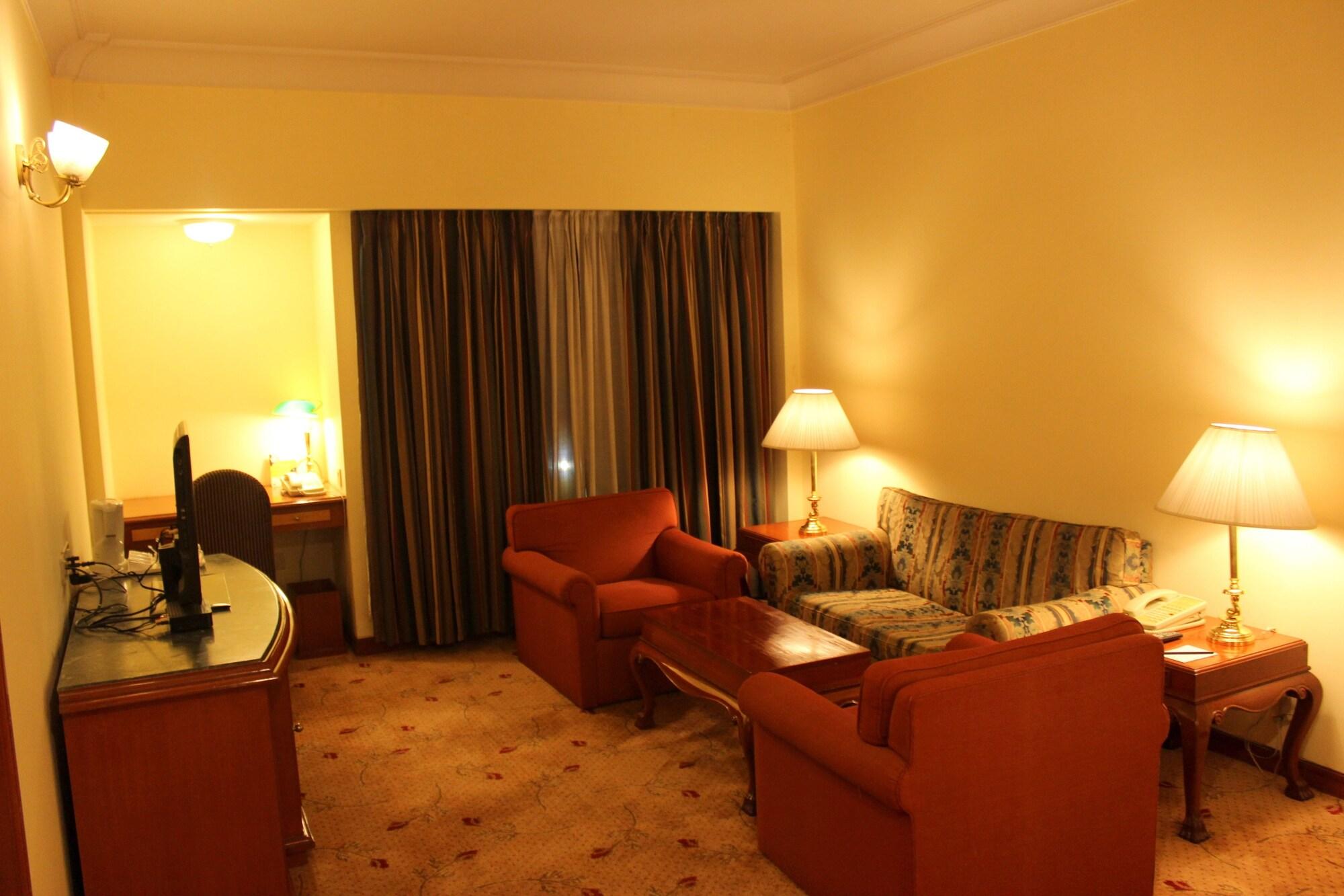 Hotel Sagar Plaza City Centre Пуна Экстерьер фото
